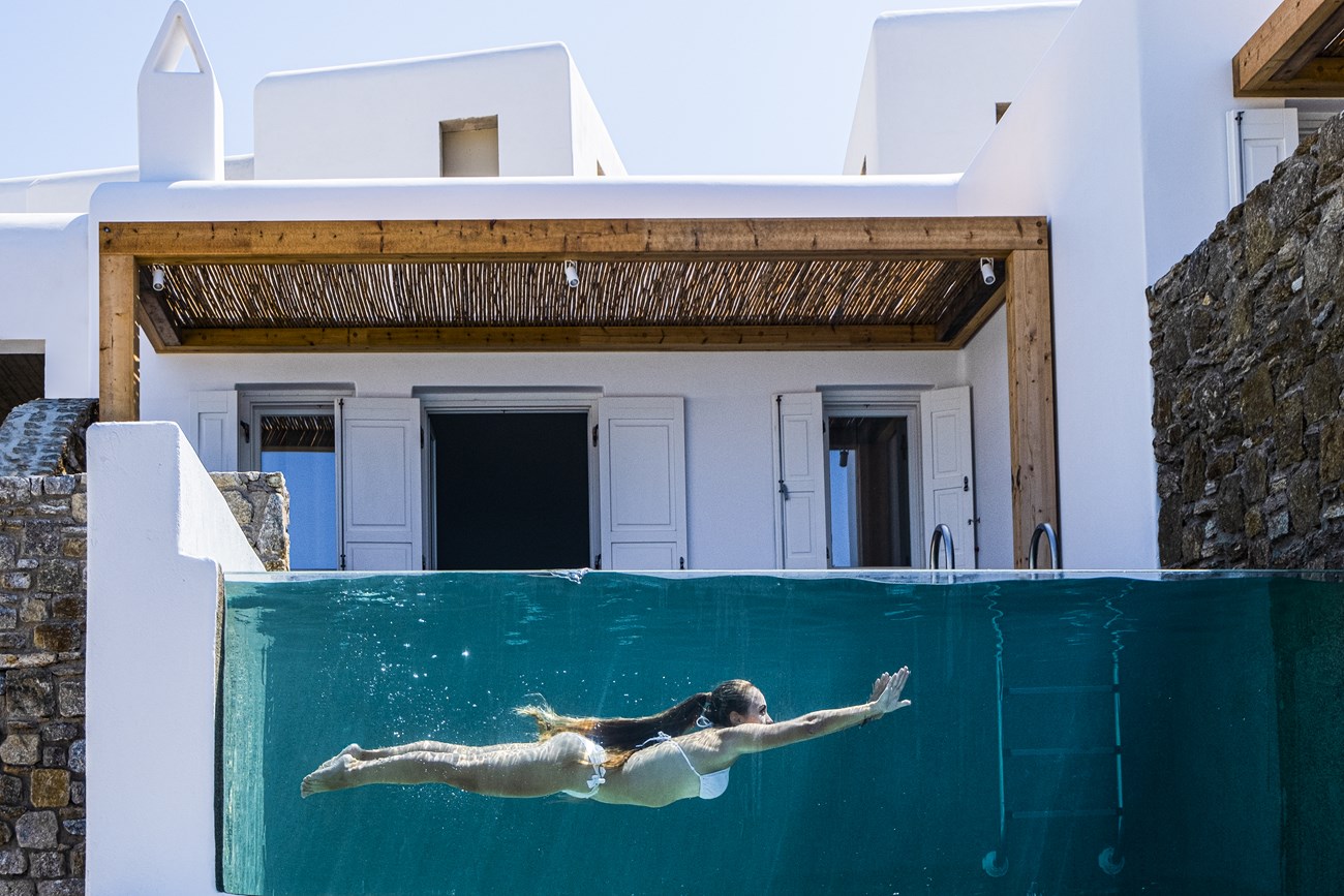 mykonos hotels pool suites