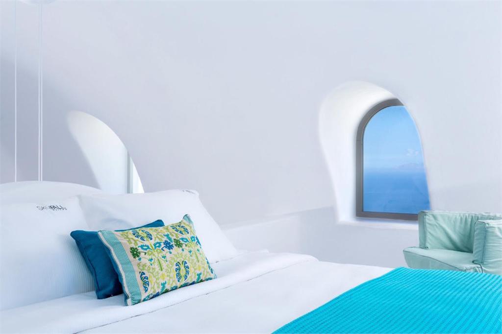 skyfall-suites-pyrgos-santorini double